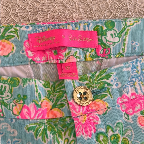 Disney Inspired Lilly Pulitzer Floral Scallop Hem Women's Shorts. - Picture 3 of 3